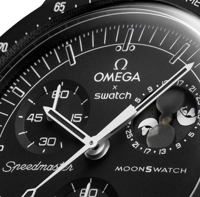 Swatch x Omega Bioceramic Moonswatch Mission To Moonphase Snoopy Black